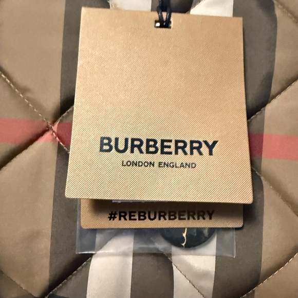 Burberry Olive Green Quilted Puffer Jacket with Signature Check Lining - Picture 3 of 6